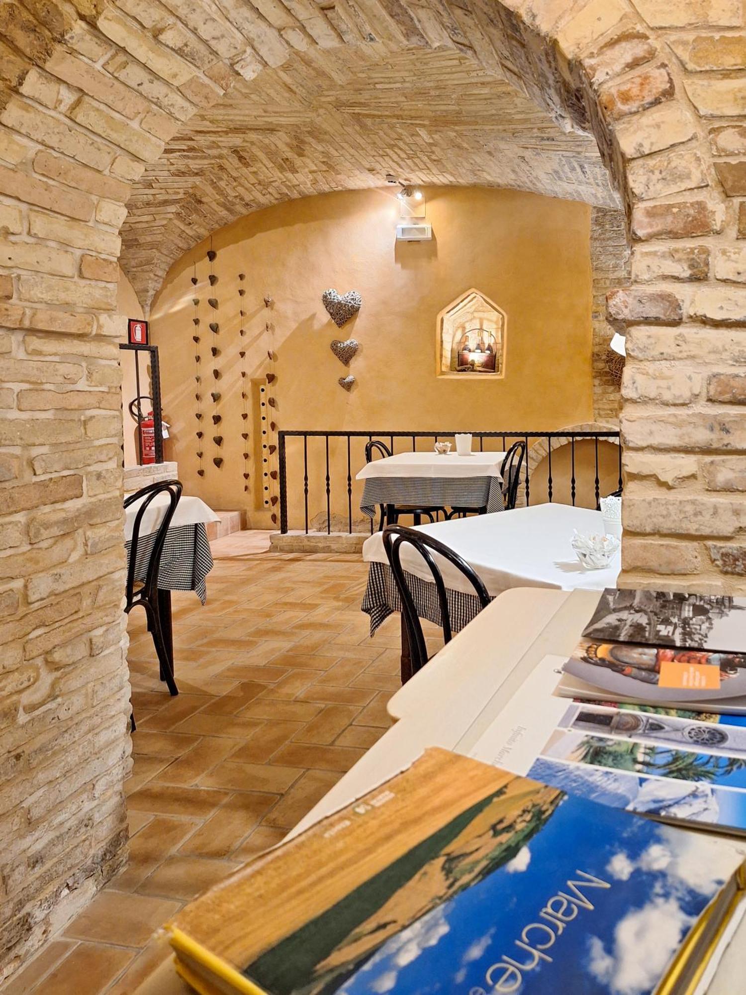 Hotel Lauri Мачерата Экстерьер фото